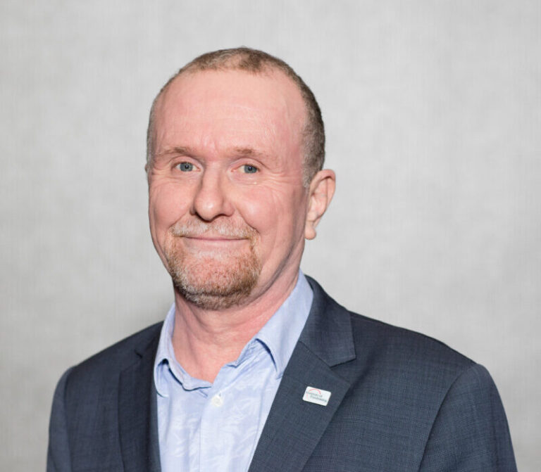 Peter Lewis